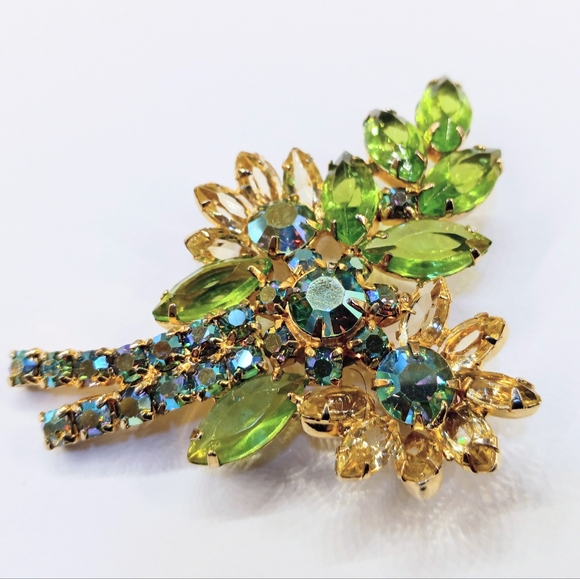 Juliana Jewelry - Vintage Jewelry Juliana Brooch Rhinestone